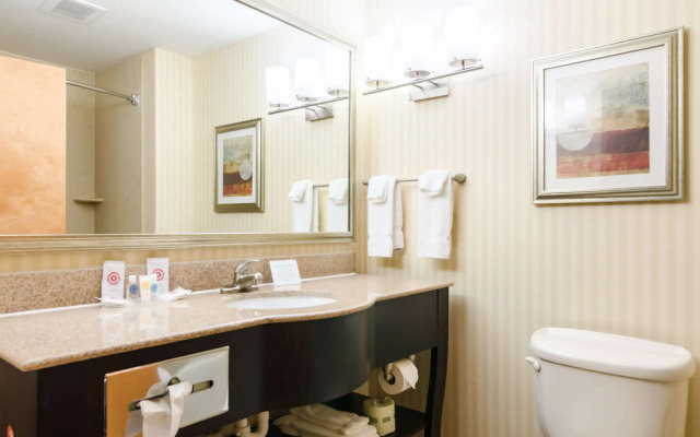 Comfort Suites Salina South