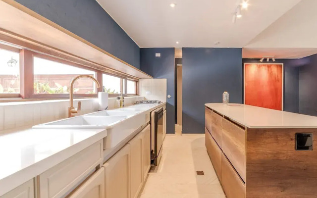 w Incredible 5BR House w Jacuzzi in El Poblado