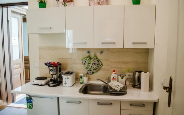 Royal Route 29 Comfort Rooms