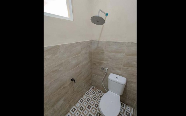 RedDoorz near BNS Batu