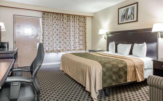 Econo Lodge West Haven