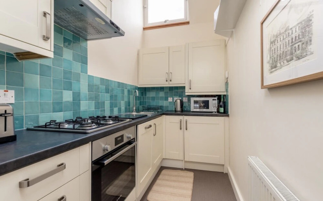 Altido Charming mews flat near the Dean Bridge