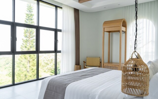 Sunset City View Villa 5 BR with a Private Heated Pool