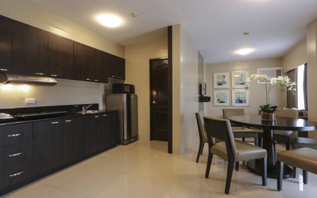 Bellini Suites at Presidio, Lakefront