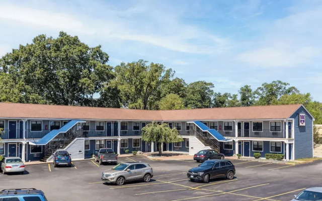 Super 8 N Attleboro MA-Providence RI