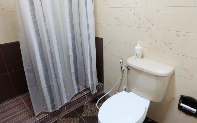 Manii Hostel Asoke