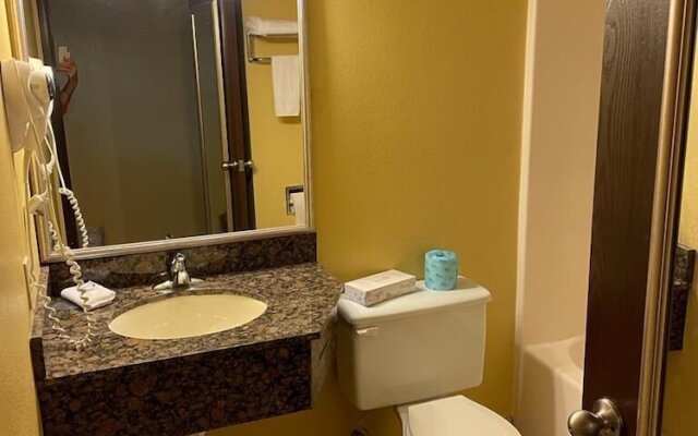 Quality Inn South Hutchinson