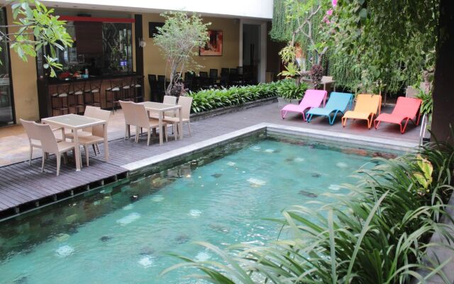 100 Sunset Hotel Managed by Eagle Eyes