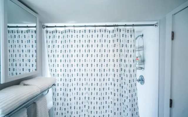 Newly Renovated Rino Retreat