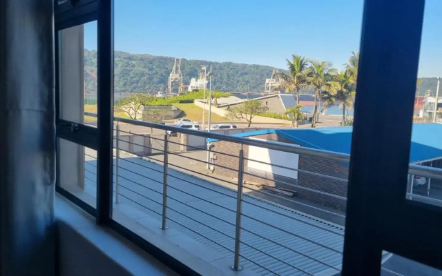 Accommodation Front - Prestigious 2 Sleeper Apartment with Harbour Views