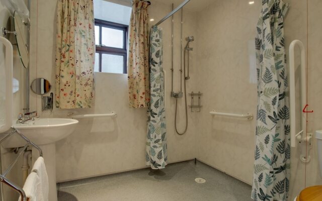 Luxurious Holiday Home in Llanrwst Near River