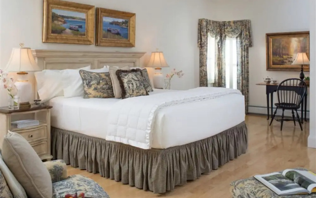 Belfast Bay Inn