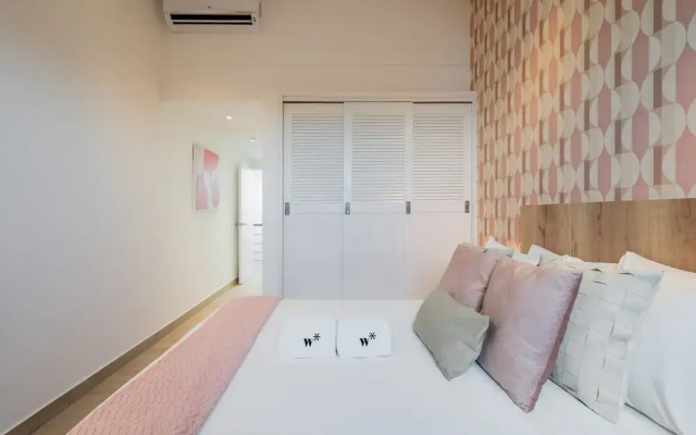 w Phenomenal 2BR w Fantastic View in Panama