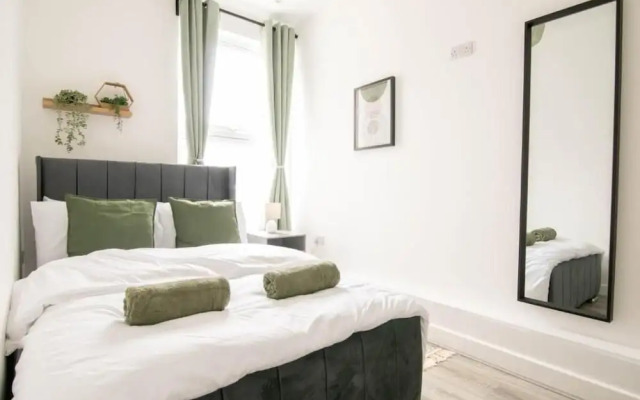 Cosy 3 Bed Flat in Southsea