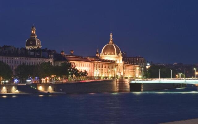 ibis Lyon Sud Chasse Sur Rhone