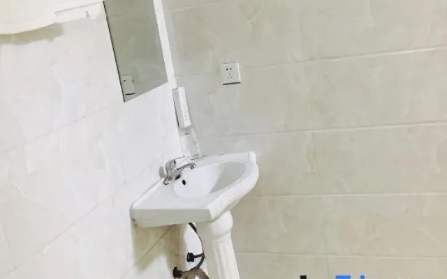 Qingdao Lefuju Business Hotel – Bathroom – Qingdao