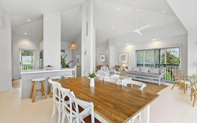 Enterprise St Prestigious Home with Breathtaking Views