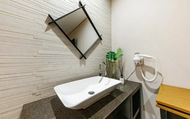 Changwon Palyongdong Hotel Cozy