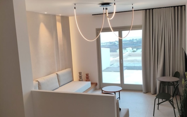 Evira Suites