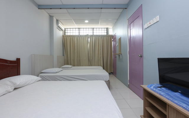 SPOT ON 89796 D'noor Budget Inn