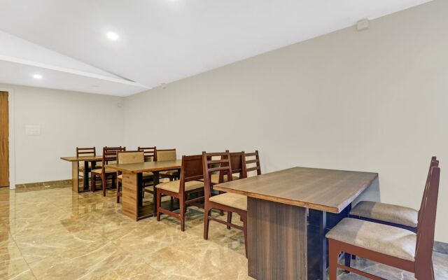 Capital O 48338 Darwesh Residency