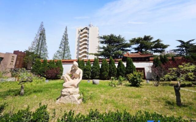 Yuhuangding Hotel