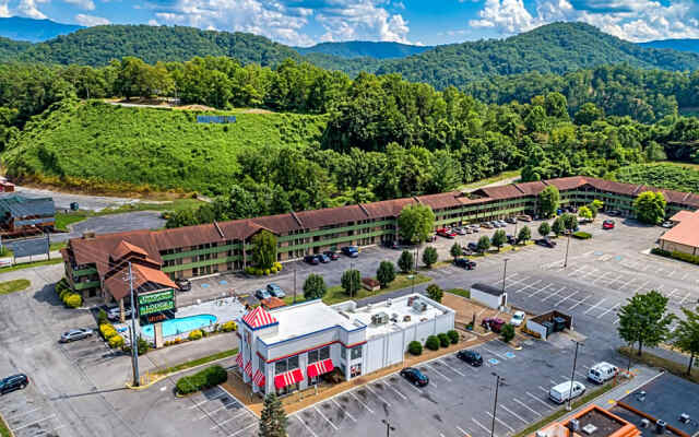 Days Inn by Wyndham Pigeon Forge Parkway