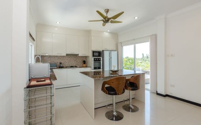 3 Bedroom Pool Villa With Amazing Views TH2
