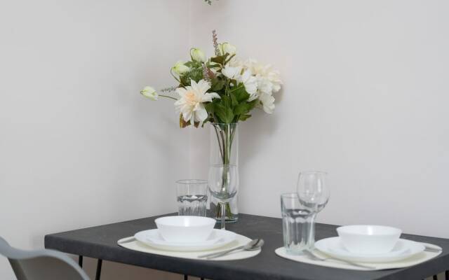 Old Market Square Studio by Renters