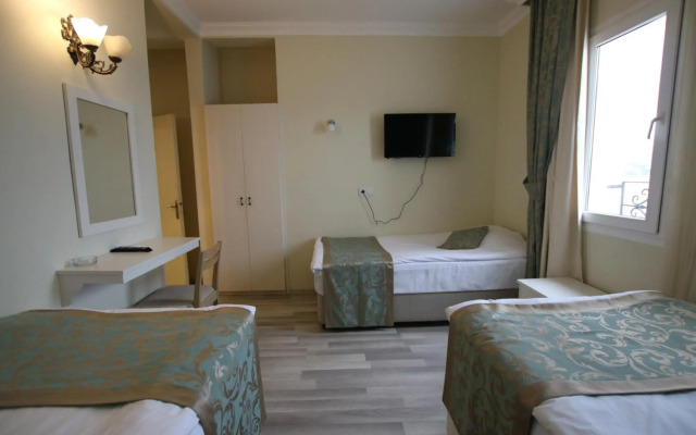 Artemis Hotel