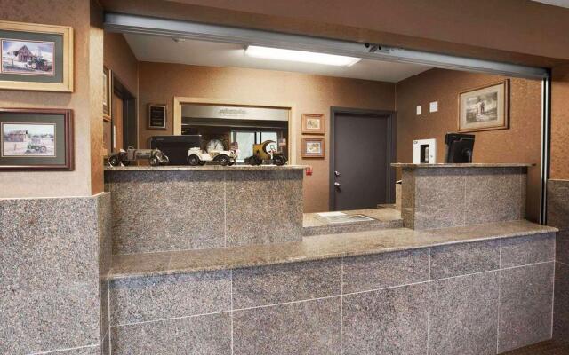 Magnuson Grand Rushmore View