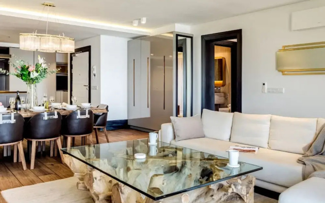Chic Apartment w Amazing Views Dunmore Luxe