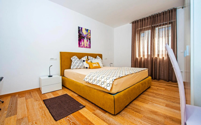 Sunset Luxury Apartment