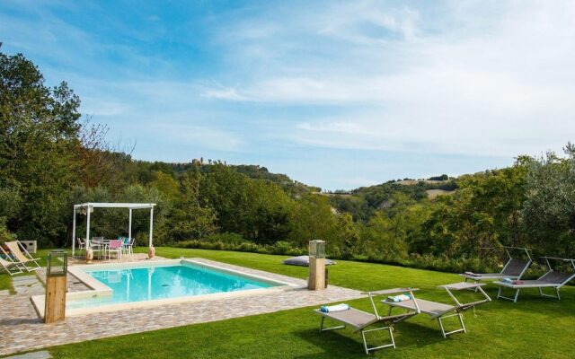 Casalina 8 in Mondaino