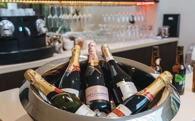 Hotel De L'Universite