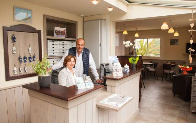 Brit Hotel Lannion - Perros Guirec