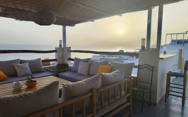BigBlue Hostel Surf & Coworking