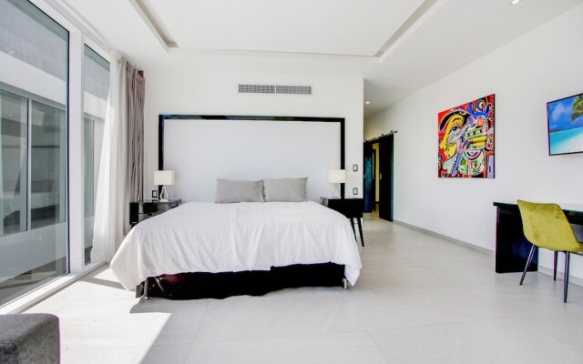 Ultra Modern Villa with Chef & Maid