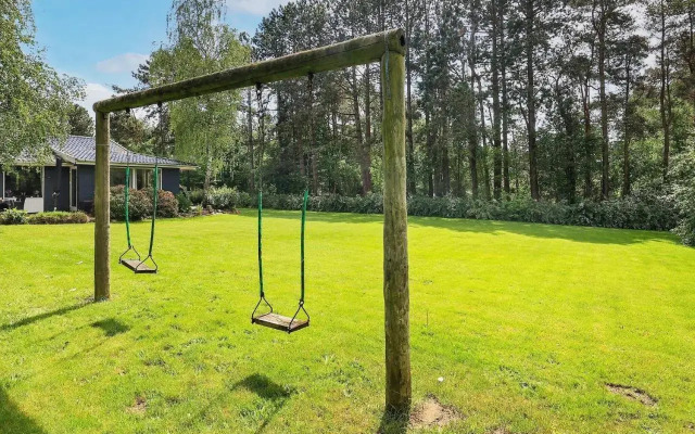 Three-Bedroom Holiday home in Millinge 1