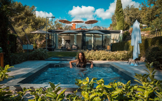 Hotel Spa & Restaurant Cantemerle
