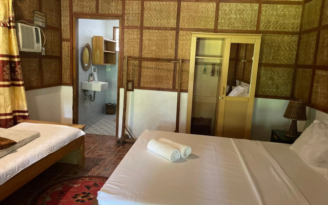 Chelle's Guesthouse and Backpackers