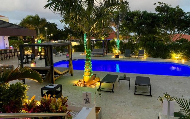 Xanadu Apartments at Blue Bay Golf & Beach Resort