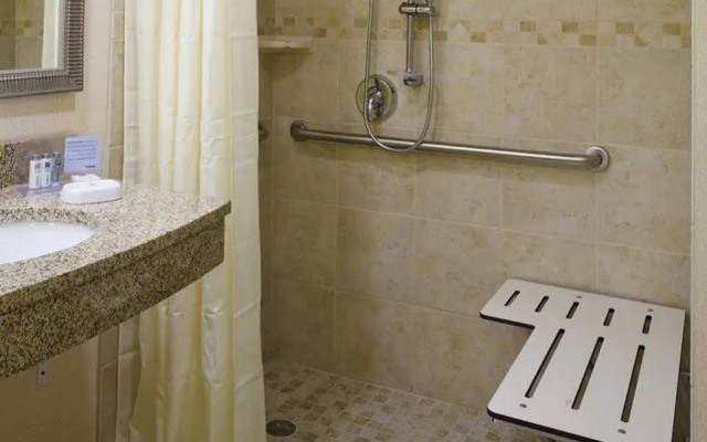 Hampton Inn Asheville I-26 Biltmore Area