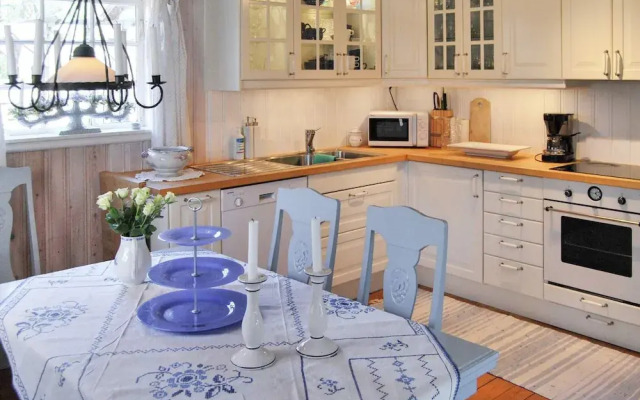 6 Person Holiday Home in Hollviken