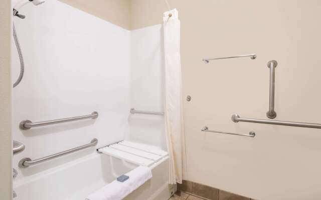 Hawthorn Extended Stay by Wyndham Dickinson
