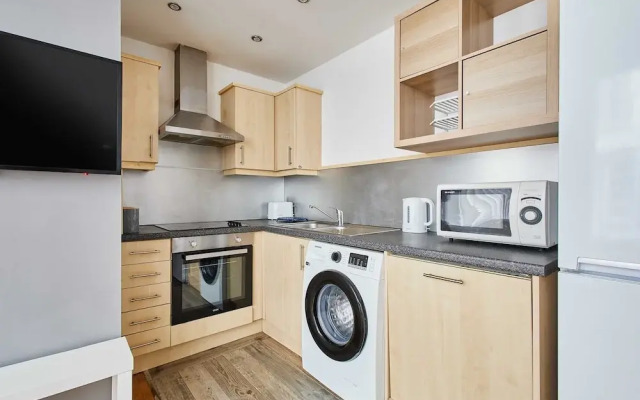 Host Stay Apartment 007