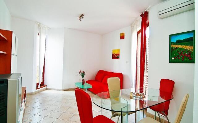 Apartment More 197