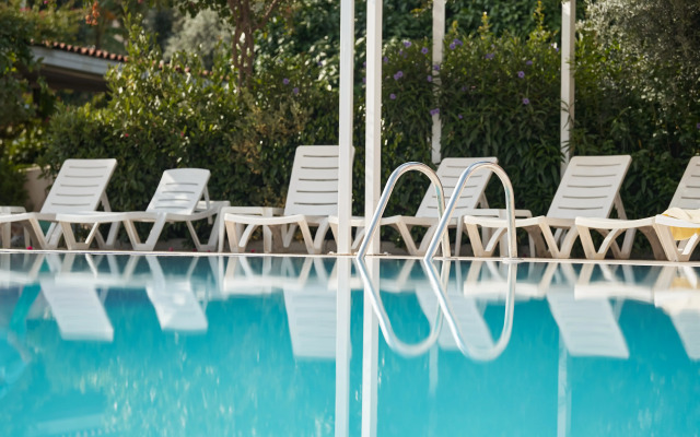 Seaden Corolla Hotel