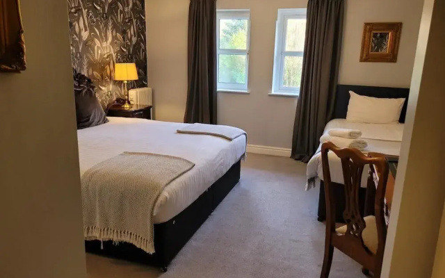 Brook Hall Hotel