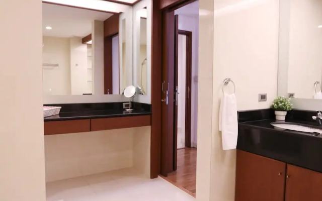 JJ Suites - Your Home on 11